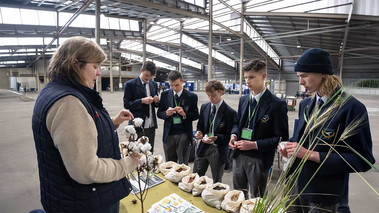 Master of Teaching Scholarship for Ag Graduates | RAS Foundation