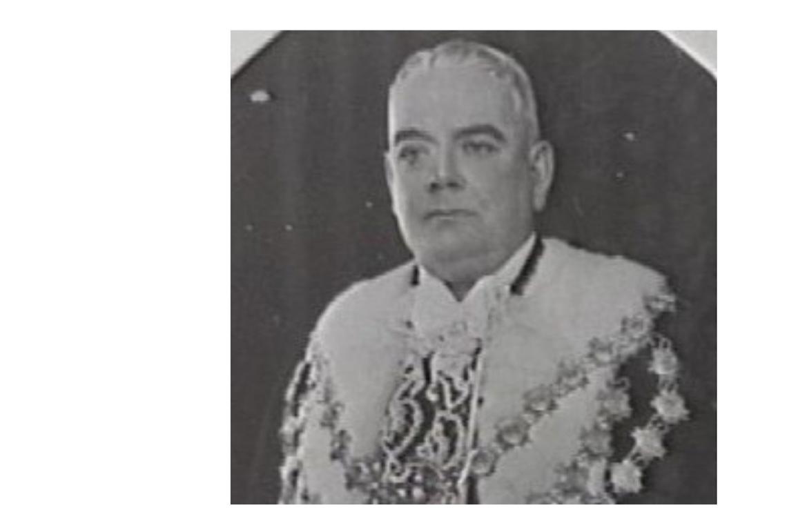 President Sir Archibald Howie Biography