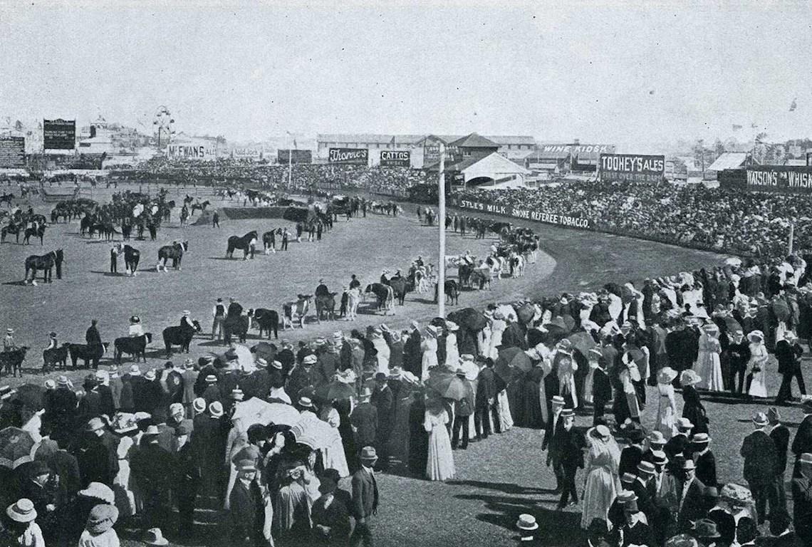 Grand Parade 1910 - Photo