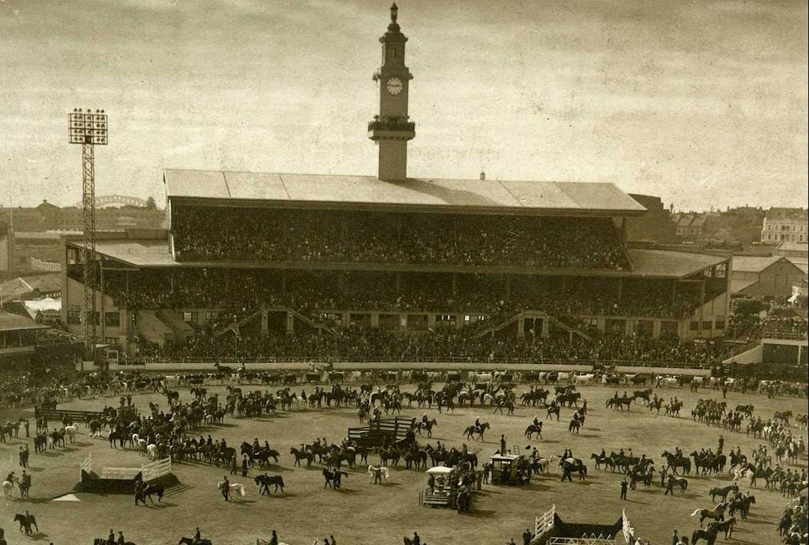 Grand Parade 1938 - Photo