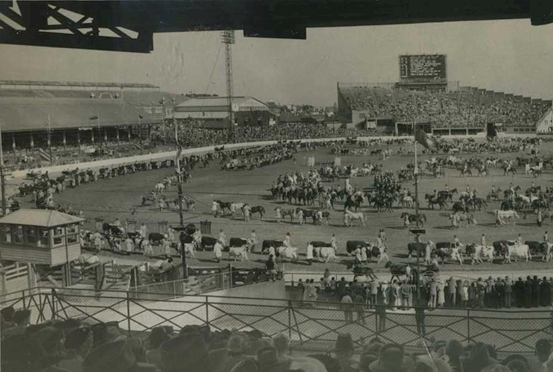 Grand Parade 1940s - Photo