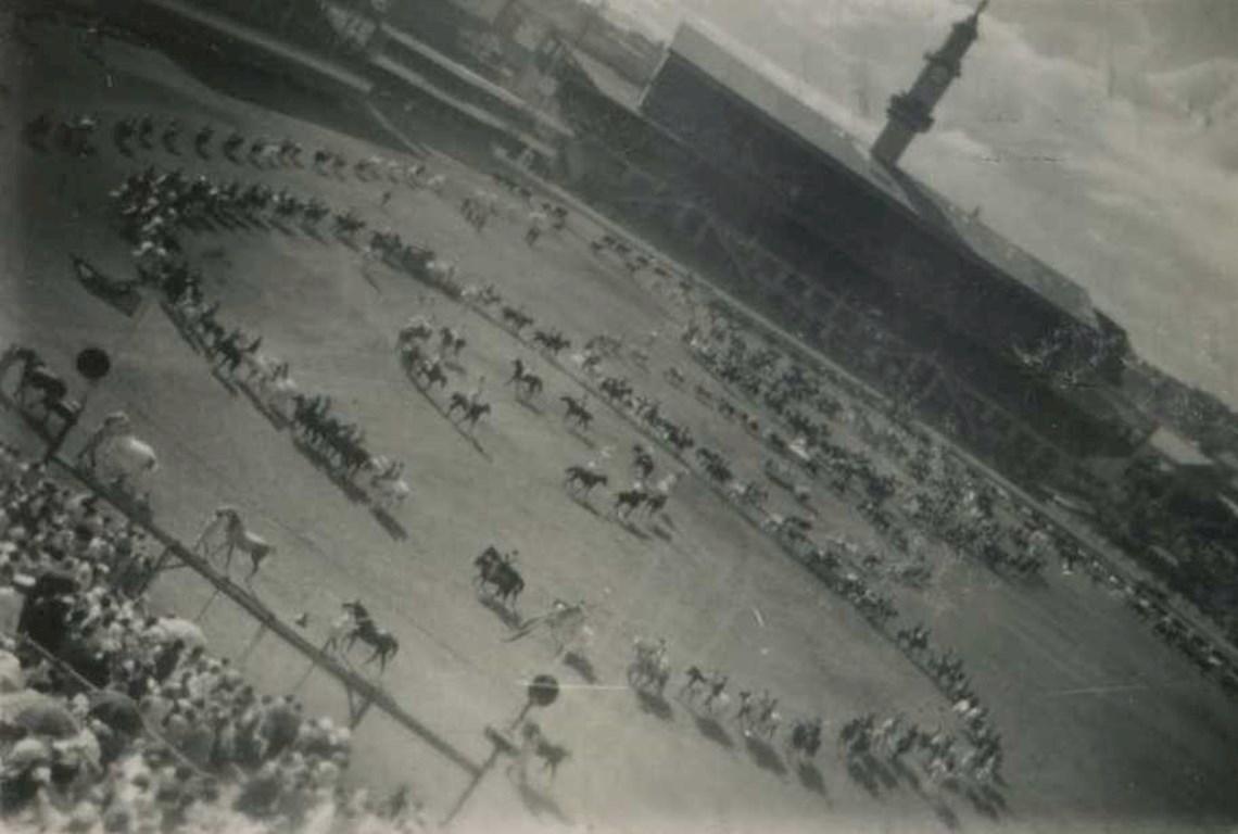 Grand Parade 1953 - Photo