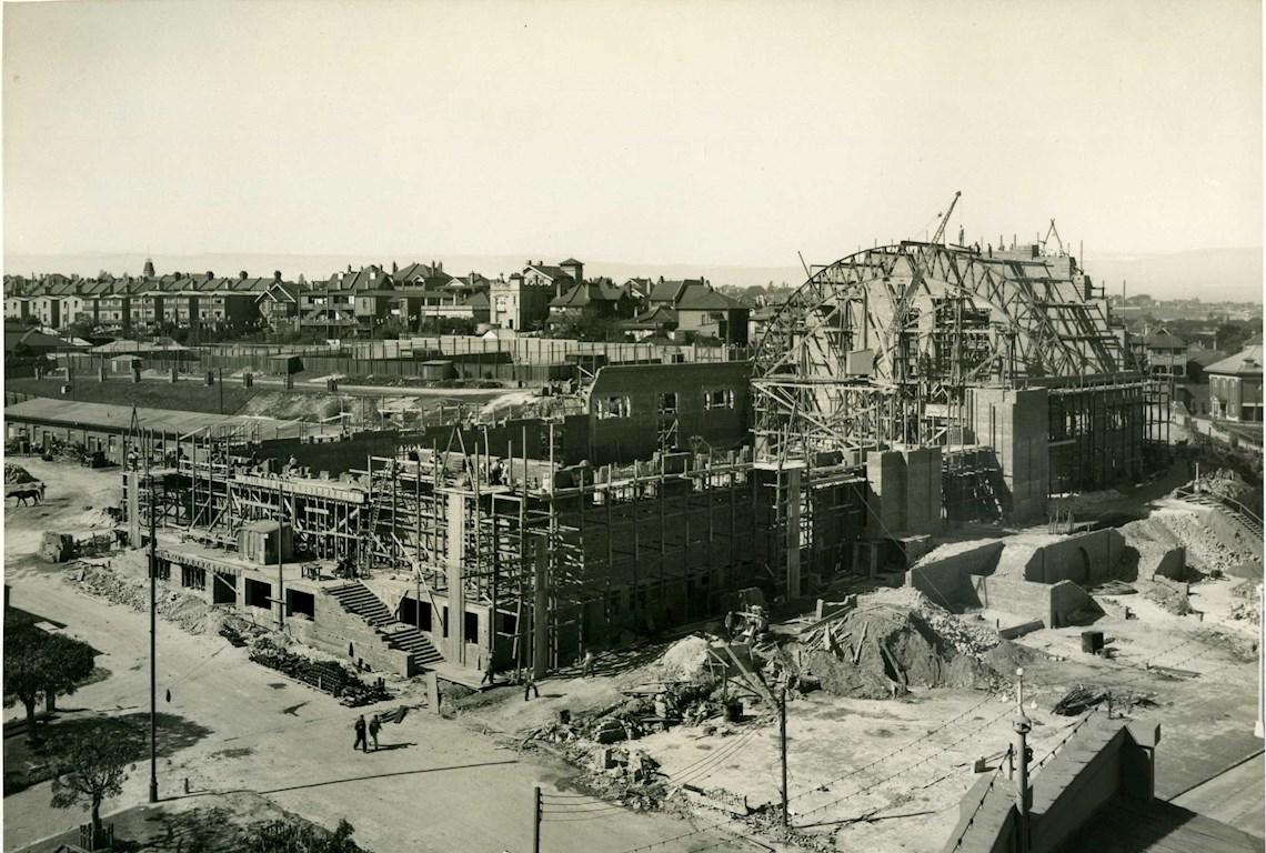 Construction 1937 - Photo