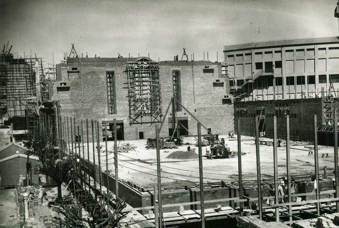 Construction 1937 - Photo